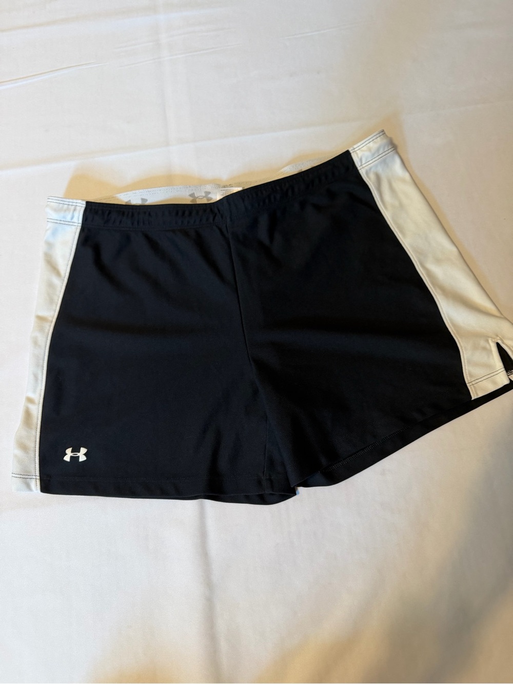 Under Armour Black & White Athletic Shorts Women's Size Medium